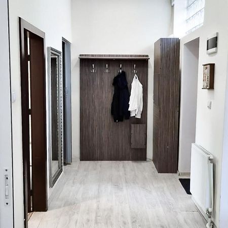 Simi Central Apartment Oradea Exterior foto