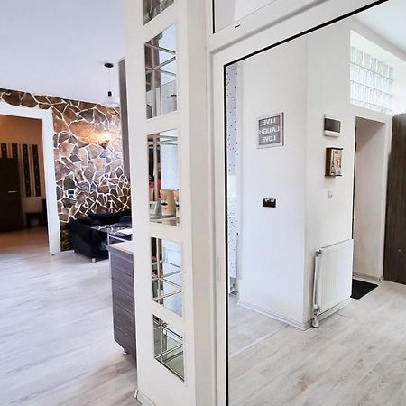 Simi Central Apartment Oradea Exterior foto